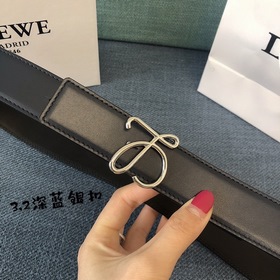 Женский ремень Loewe с точно выполненной пряжкой из итальянской к