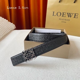 LOEWE Ремни LOEWE Новая модель с тиснением. Изготовлен из мягкой
