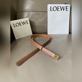 LOEWE Женский тонкий ремень из мягкой кожи теленка с палевой отде