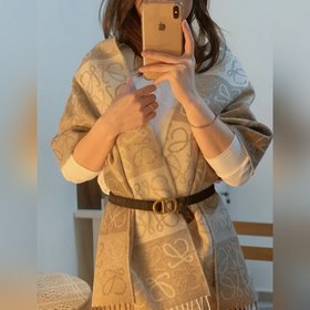 LOEWE Нежный цвет молочного чая, 90% шерсть басулан + 10% козья 