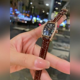 Longines Small Classic с тремя стрелками календарем Эта модель яв