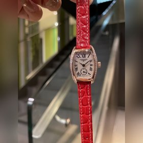 Longines Small Classic Эта модель является одной из самых уникаль