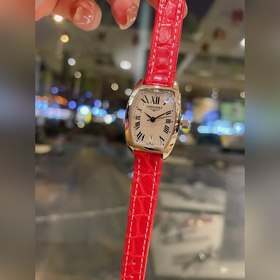 Longines Small Classic с тремя стрелками календарем Эта модель яв