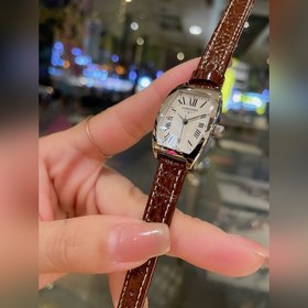 Longines Small Classic с тремя стрелками календарем Эта модель яв