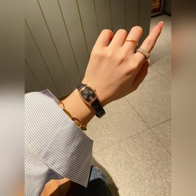 Longines Small Classic с тремя стрелками календарем Эта модель яв