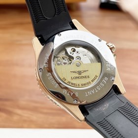 Longines — высококачественные мужские часы с классическим дизайно