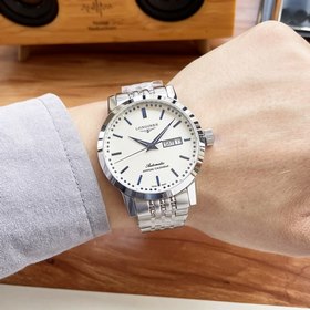 Longines - Серия традиционных часов / Серия 1832 Механизм Оснащен