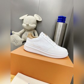 Спортивные кроссовки LV Time Out Изготовлены из гладкой кожи, дек