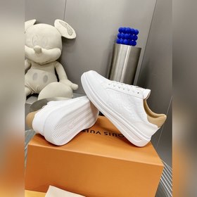 Спортивные кроссовки LV Time Out Изготовлены из гладкой кожи, дек