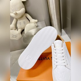 Спортивные кроссовки LV Time Out Изготовлены из гладкой кожи, дек
