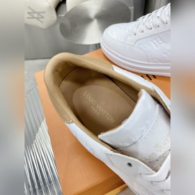 Спортивные кроссовки LV Time Out Изготовлены из гладкой кожи, дек