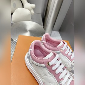 Спортивные кроссовки LV Time Out Классическая форма из гладкой ко