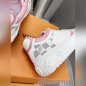 Спортивные кроссовки LV Time Out Классическая форма из гладкой ко