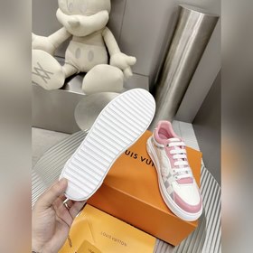 Спортивные кроссовки LV Time Out Классическая форма из гладкой ко