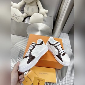 Спортивные кроссовки LV Time Out Классическая форма из гладкой ко