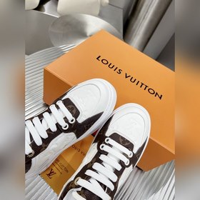 Спортивные кроссовки LV Time Out Классическая форма из гладкой ко