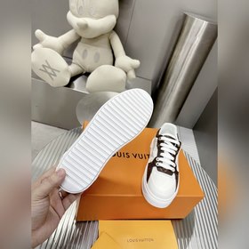 Спортивные кроссовки LV Time Out Классическая форма из гладкой ко