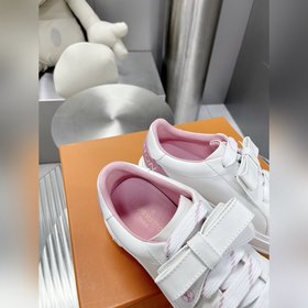 Спортивные кроссовки LV Time Out Классическая форма из гладкой ко