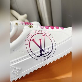 Спортивные кроссовки LV Time Out Классическая форма из гладкой ко