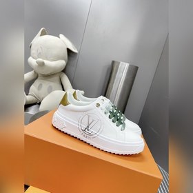 Спортивные кроссовки LV Time Out Классическая форма из гладкой ко