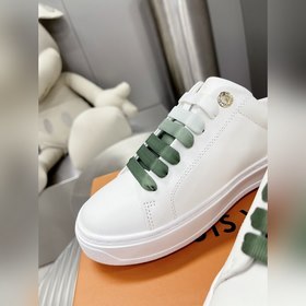 Спортивные кроссовки LV Time Out Классическая форма из гладкой ко