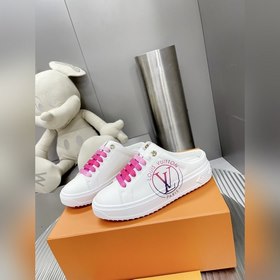 Спортивные кроссовки LV Time Out Классическая форма из гладкой ко