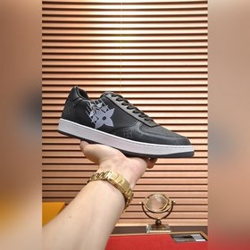 LOUIS VUITTO  Классические модные кроссовки LV Внутренняя часть