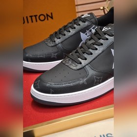 LOUIS VUITTO  Классические модные кроссовки LV Внутренняя часть