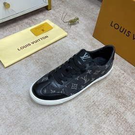 LOUIS VUITTON Луи Виттон Миланский показ мод. Повседневные кроссо