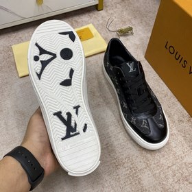 LOUIS VUITTON Луи Виттон Миланский показ мод. Повседневные кроссо