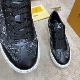 LOUIS VUITTON Луи Виттон Миланский показ мод. Повседневные кроссо