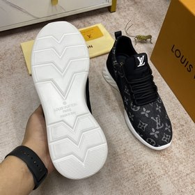 LV Louis Vuitton роскошные спортивные кроссовки Импортный материа