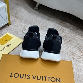 LV Louis Vuitton роскошные спортивные кроссовки Импортный материа