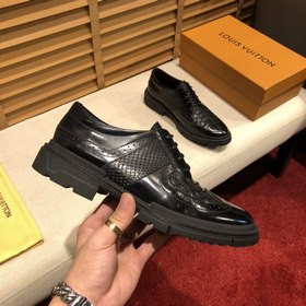 Louis Vuitton Классическая модель кожаных туфель Незаменимый эл