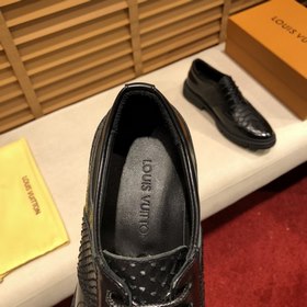 Louis Vuitton Классическая модель кожаных туфель Незаменимый эл