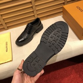 Louis Vuitton Классическая модель кожаных туфель Незаменимый эл