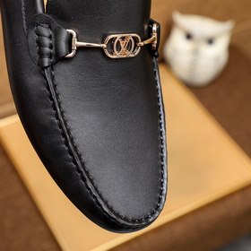 LV Новые туфли-ботинки черного цвета  Импортная оригинальная кож
