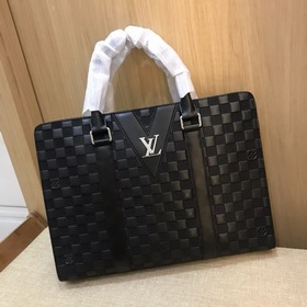 LV Мужской роскошный портфель Модель： 824-1 Новая гладкая кожаная