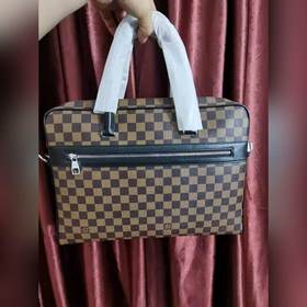 LV сумка через плечо с ручкой Модель： 869-1 Изготовлена из класси