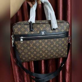 LV Сумка-портфель через плечо Модель： 869-1 Изготовлена из класс