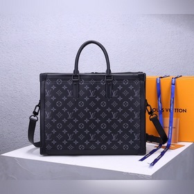 LV Soft Trunk портфель Модель： M44952 Прямая форма из ткани Monog