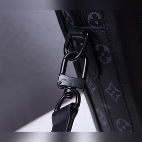 LV Soft Trunk портфель Модель： M44952 Прямая форма из ткани Monog