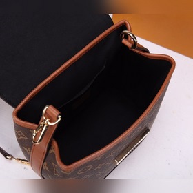 Рюкзак LV Dauphine из ранней весенней коллекции, модель： M44393 Р