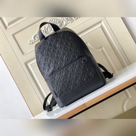 Рюкзак LV Racer, модель M46109, черный  Рюкзак Racer демонстрир