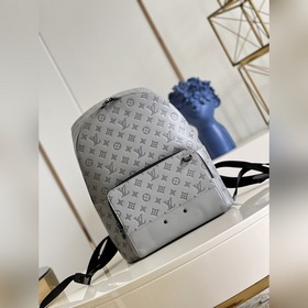 LV  Рюкзак RACER Модель M46105 Серый, полностью из кожи Серия р