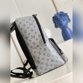 LV  Рюкзак RACER Модель M46105 Серый, полностью из кожи Серия р