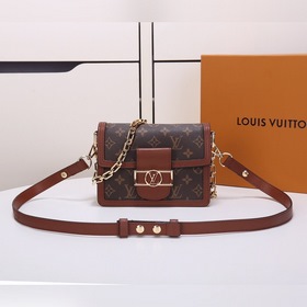 Сумка LV Mini Dauphine Модель： М44582 Миниатюрный дизайн сочетает