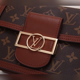 Сумка LV Mini Dauphine Модель： М44582 Миниатюрный дизайн сочетает
