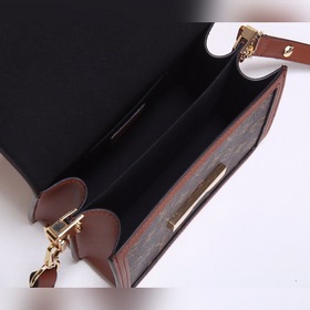 Сумка LV Mini Dauphine Модель： М44582 Миниатюрный дизайн сочетает