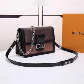 Средняя сумка LV Dauphine Модель： M44599 В духе моды 1970-х годов